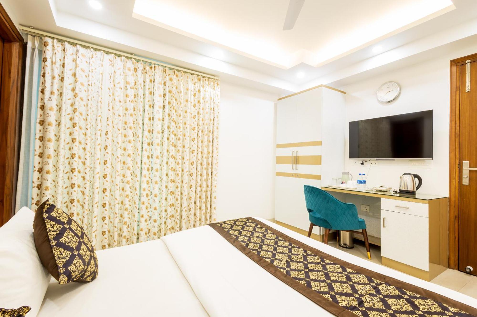 Hotel Krish - Near Medanta And Fortis Hospital Gurugram Gurgáon Kültér fotó